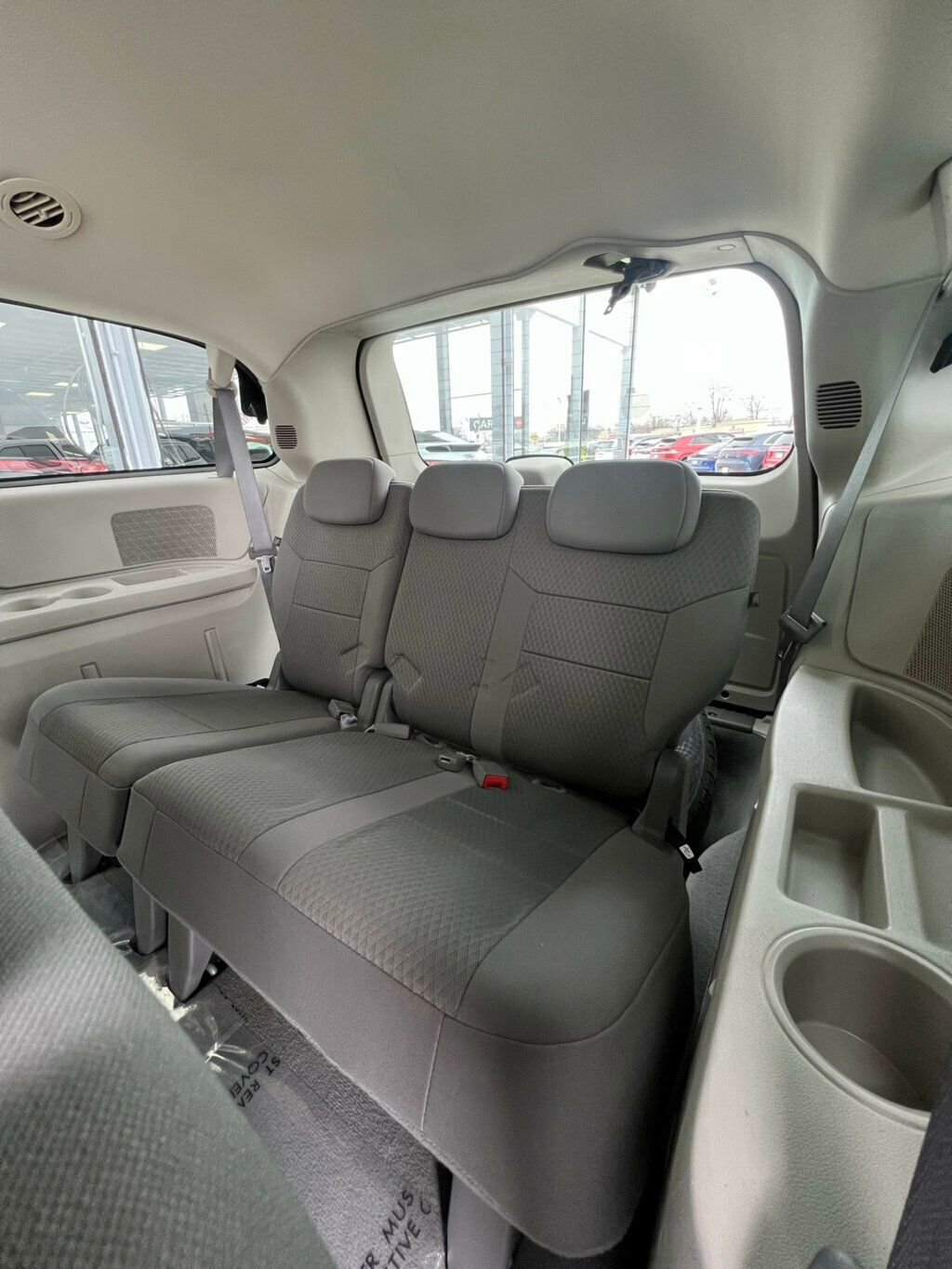 Used 2008 Chrysler Town & Country LX image 15