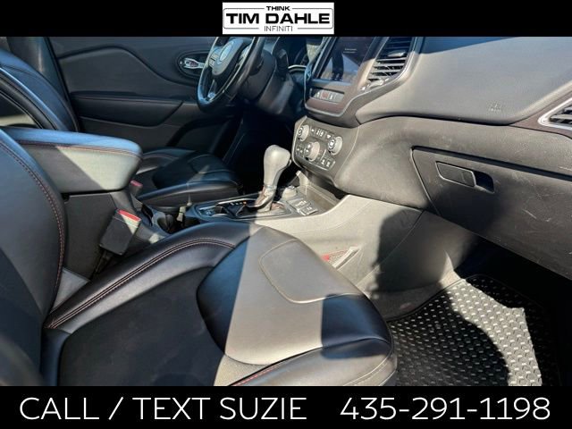 Used 2021 Jeep Cherokee Trailhawk w/ Comfort/Convenience Group AWD/4WD image 18