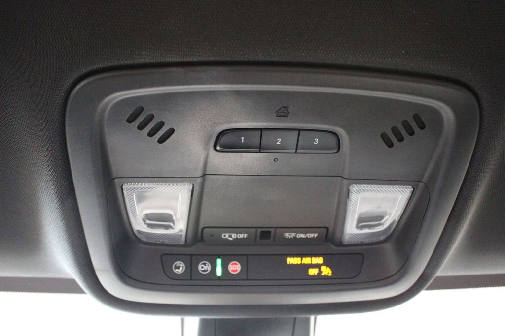 Used 2022 Chevrolet Traverse LT w/ LPO, Floor Liner Package image 32