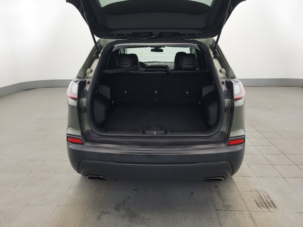 Used 2019 Jeep Cherokee Latitude Plus AWD/4WD image 29