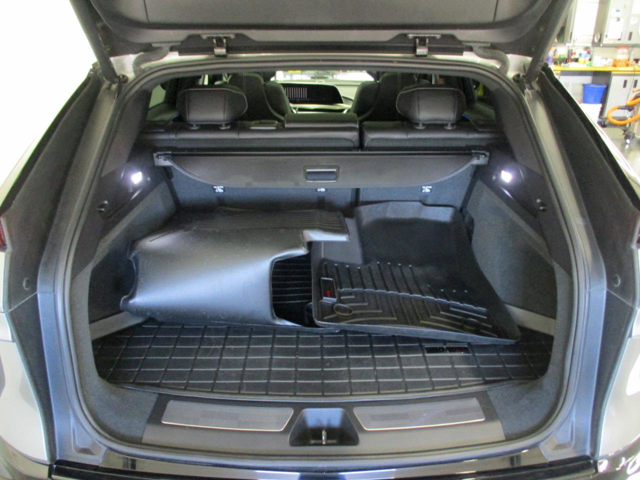 Used 2024 Cadillac Lyriq Sport image 13