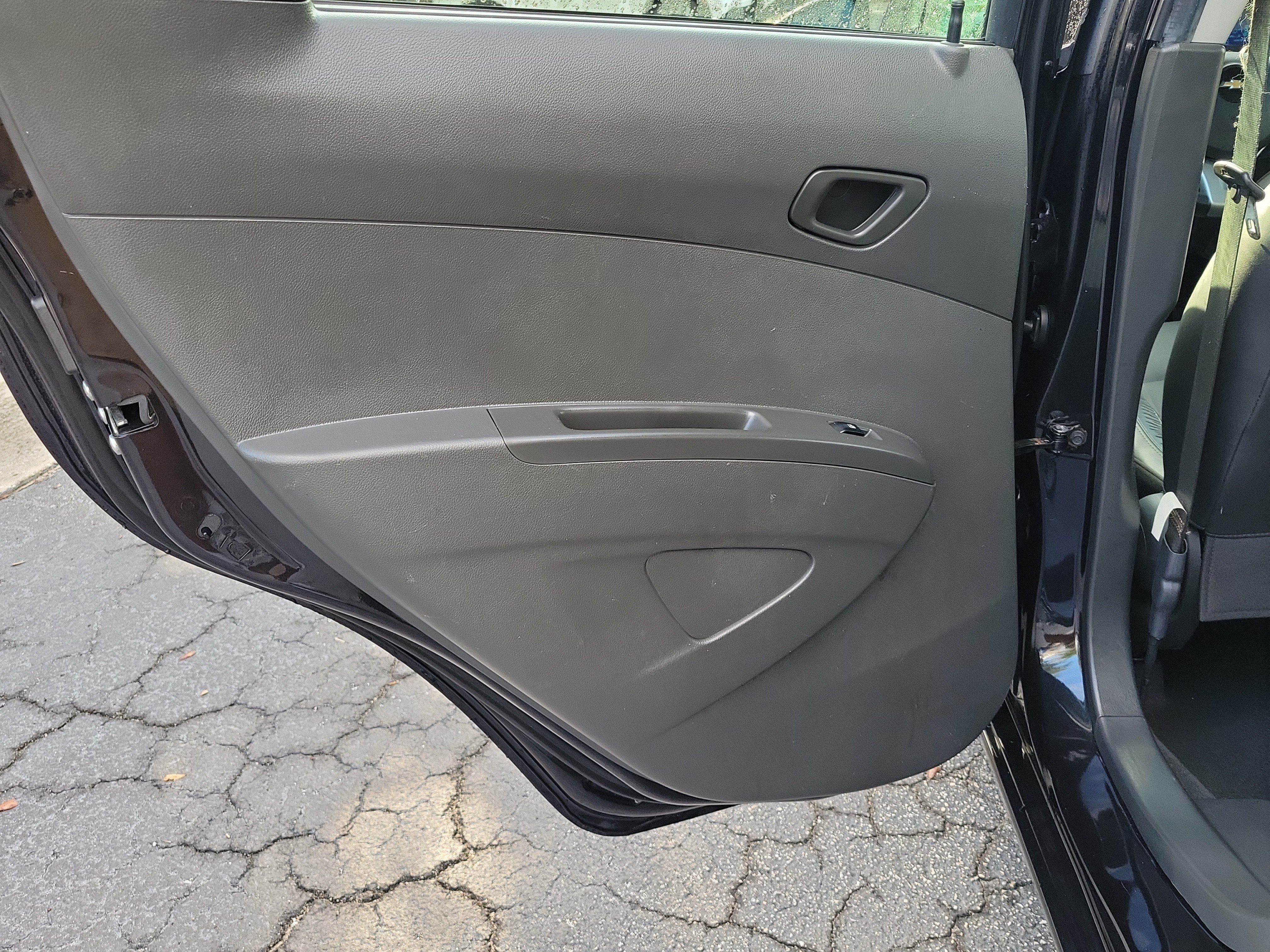 Used 2014 Chevrolet Spark LT FWD image 10