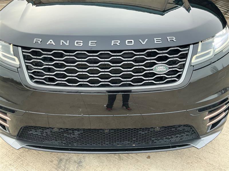Used 2018 Land Rover Range Rover Velar R-Dynamic SE image 12