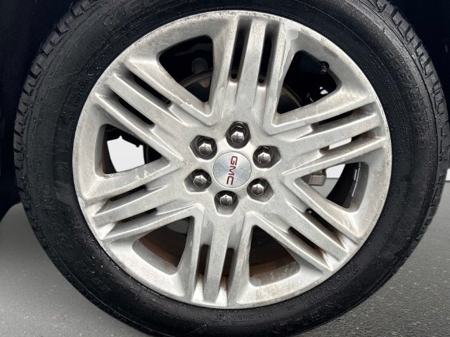 Used 2020 GMC Acadia Denali w/ Technology Package FWD image 10