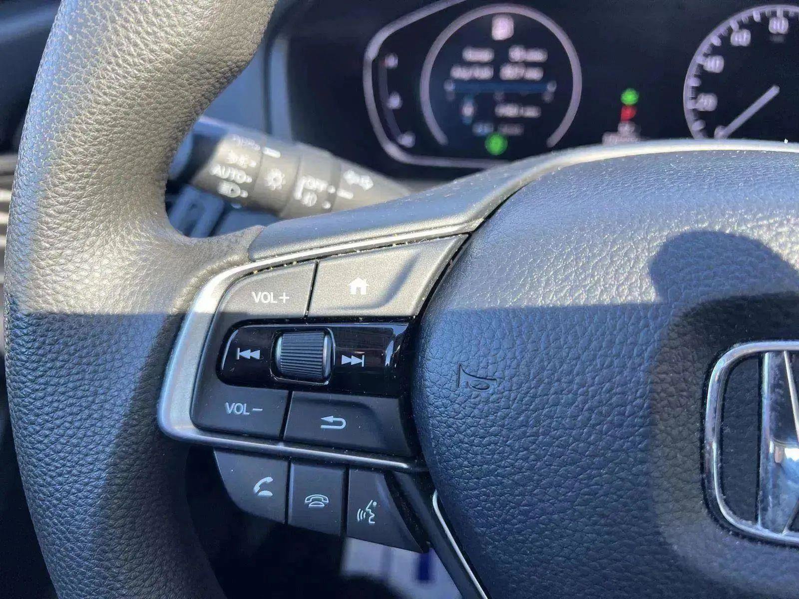 Used 2019 Honda Accord EX image 17