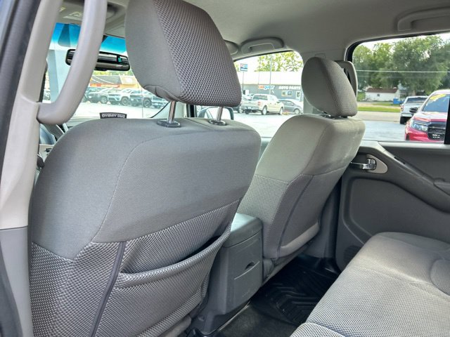 Used 2015 Nissan Frontier SV w/ SV Value Truck Package RWD image 17