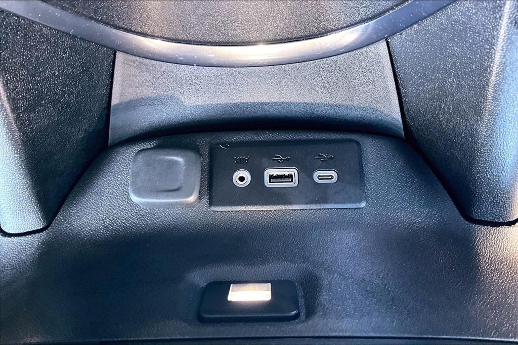 Used 2023 Chevrolet Malibu LT image 16