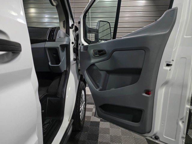 Used 2016 Ford Transit 350 XLT image 31