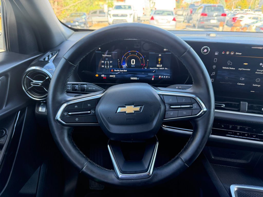 Used 2026 Chevrolet Equinox LT AWD/4WD image 13