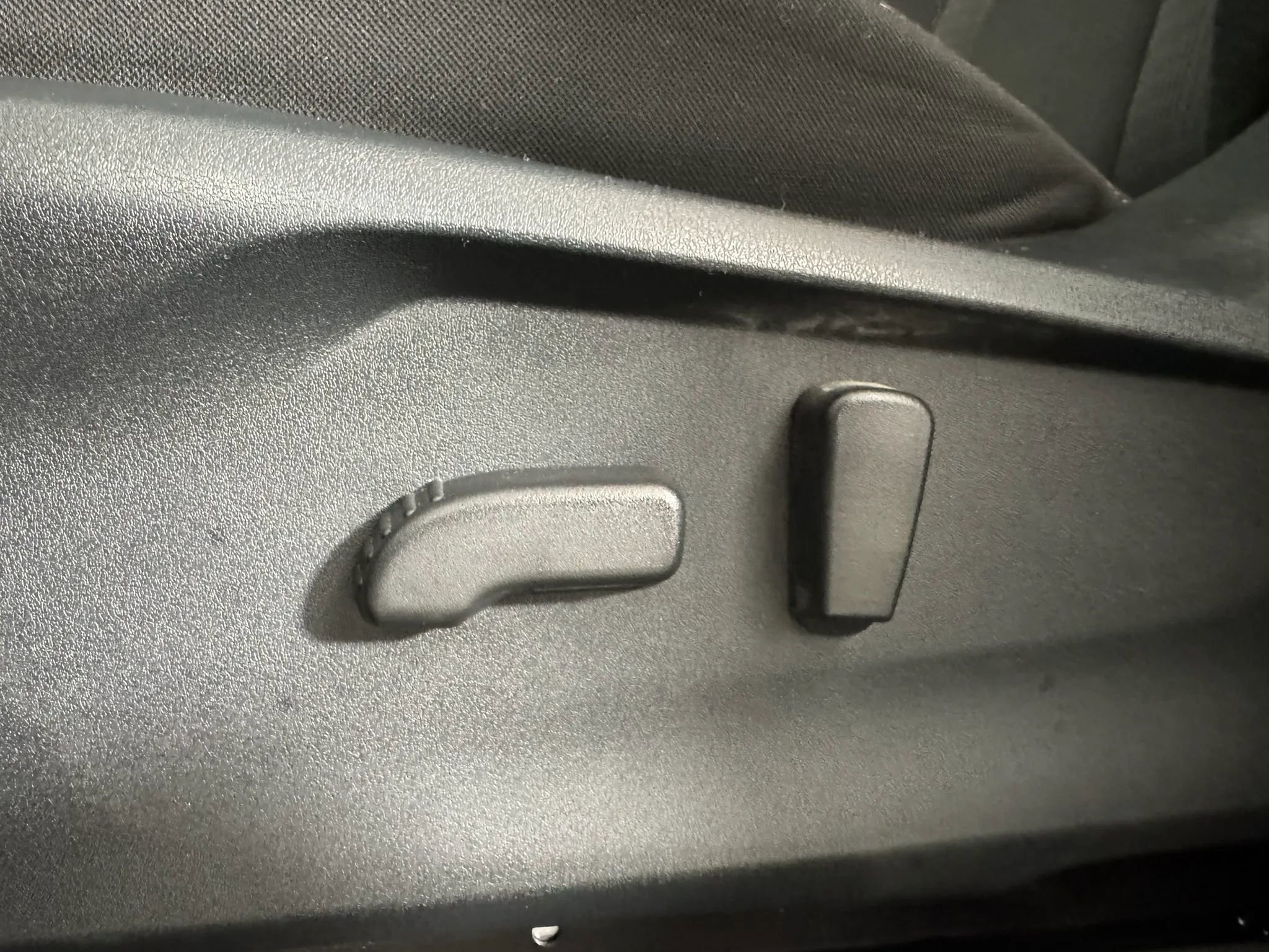 Used 2024 Subaru Ascent Premium w/ Convenience Package image 34