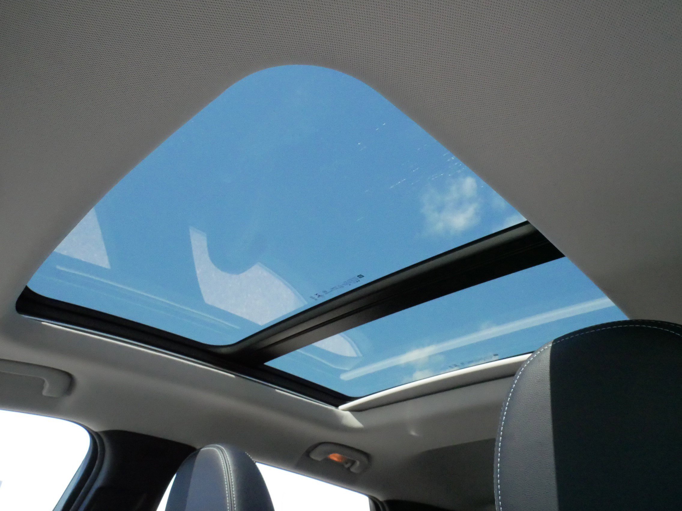 Used 2022 Chevrolet Bolt EUV Premier w/ Sun & Sound Package image 34