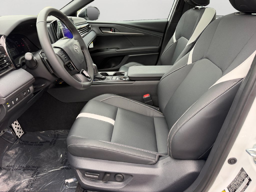 Used 2026 Toyota Camry SE w/ Convenience Package FWD image 16