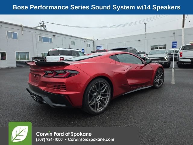 Used 2025 Chevrolet Corvette Z06 RWD image 3