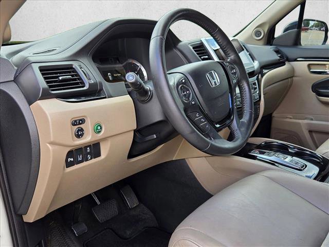 Used 2017 Honda Pilot Touring image 9