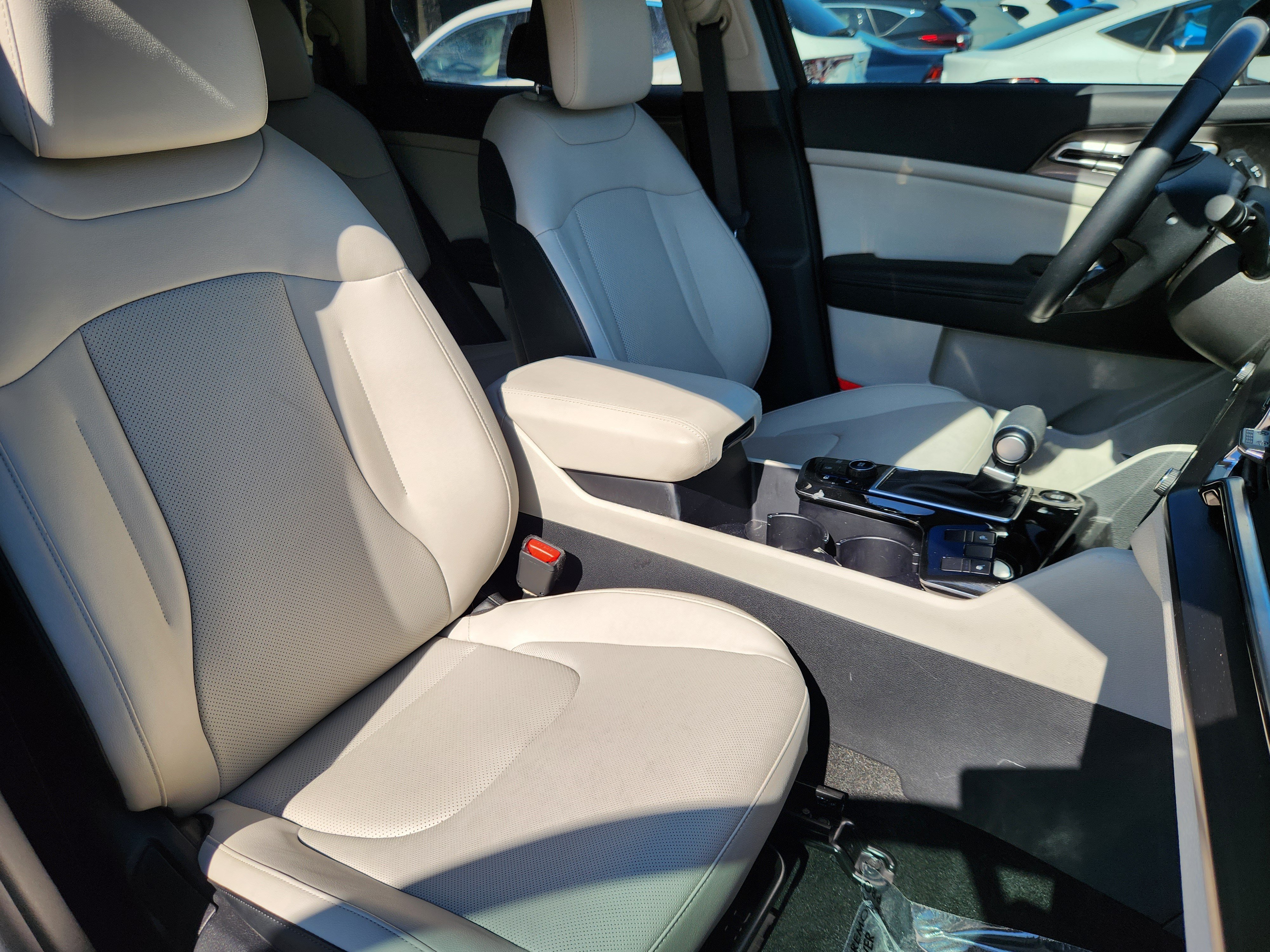 Used 2023 Kia Sportage EX FWD image 15
