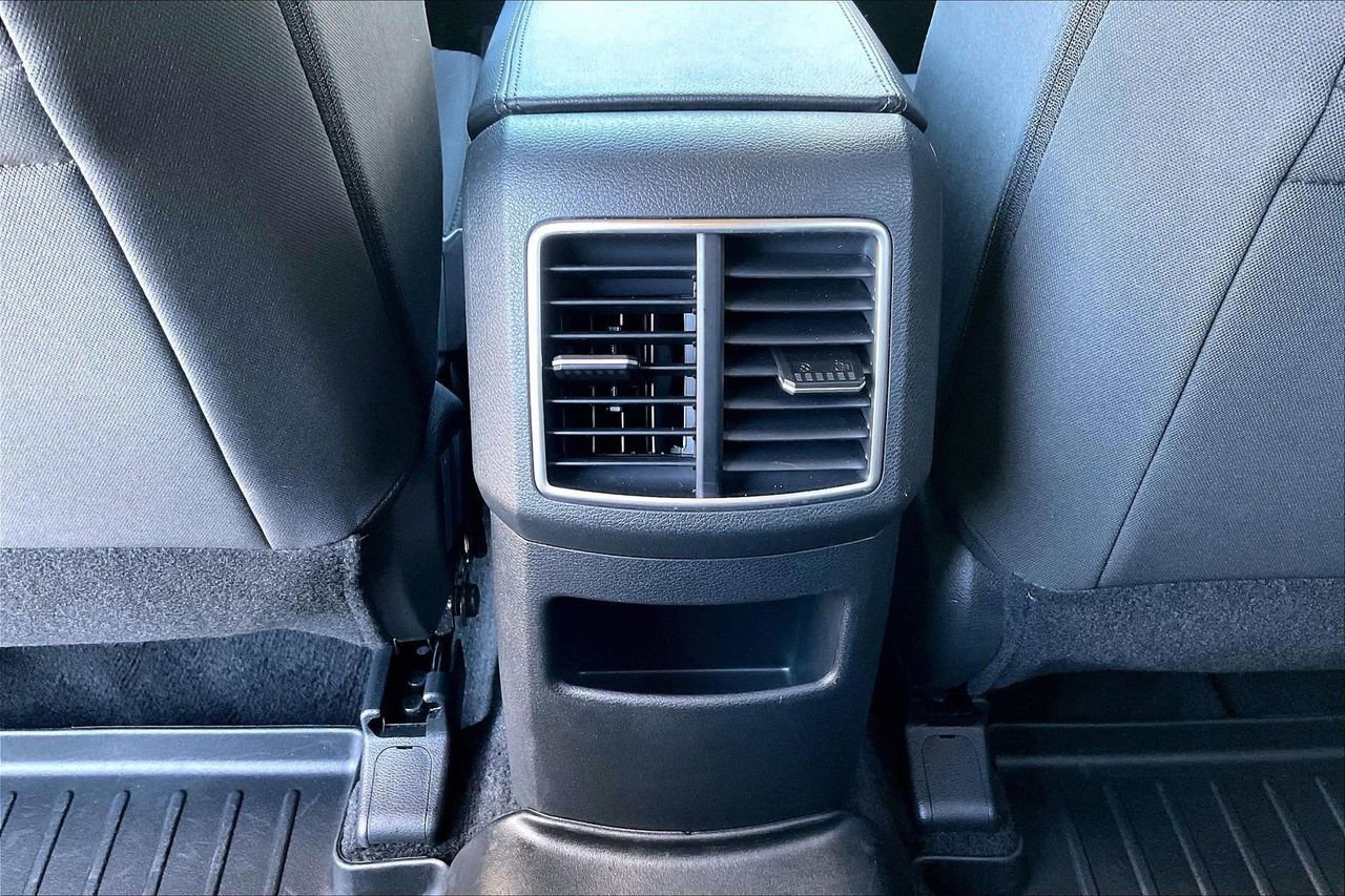 Used 2025 Kia Sportage LX image 15