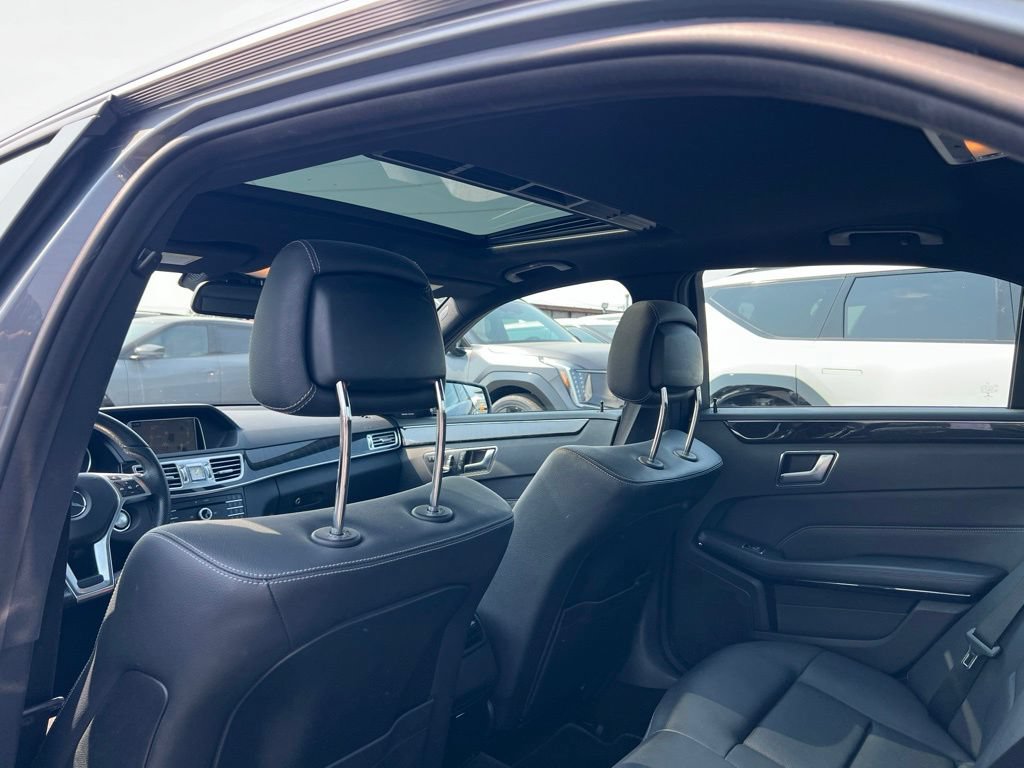 Used 2016 Mercedes-Benz E 350 4MATIC Sedan image 9