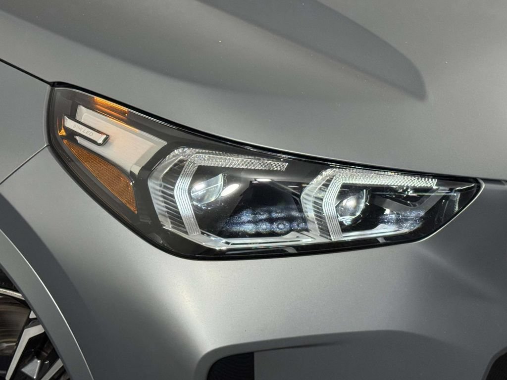 Used 2023 BMW X1 xDrive28i w/ M Sport Package AWD/4WD image 15
