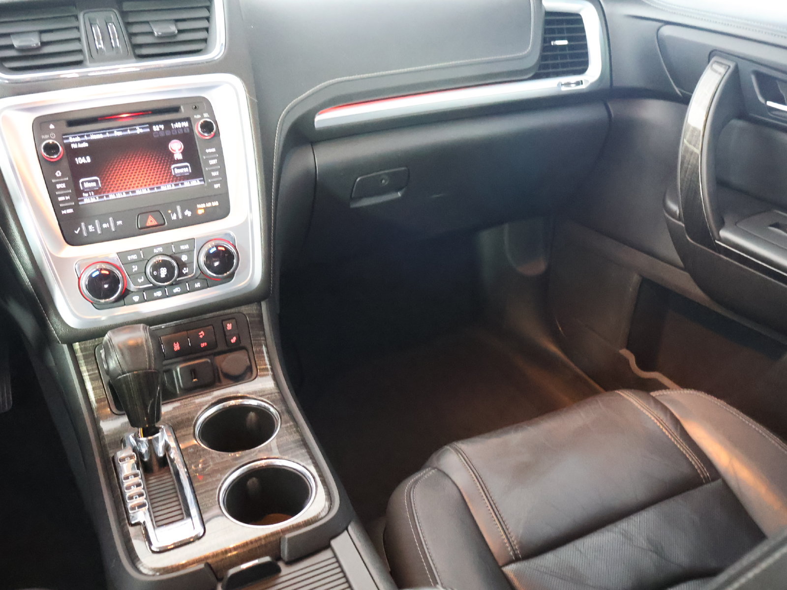 Used 2016 GMC Acadia SLT w/ Open Road Package AWD/4WD image 29
