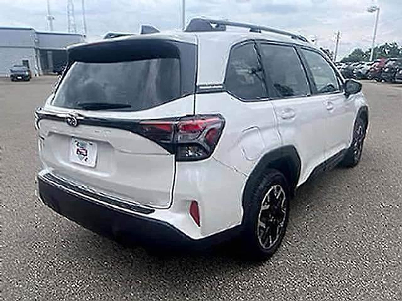 Certified 2025 Subaru Forester Premium w/ Convenience Package #1 AWD/4WD image 6