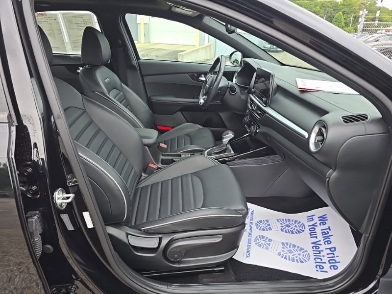 Used 2023 Kia Forte GT-Line w/ GT-Line Premium Package FWD image 33