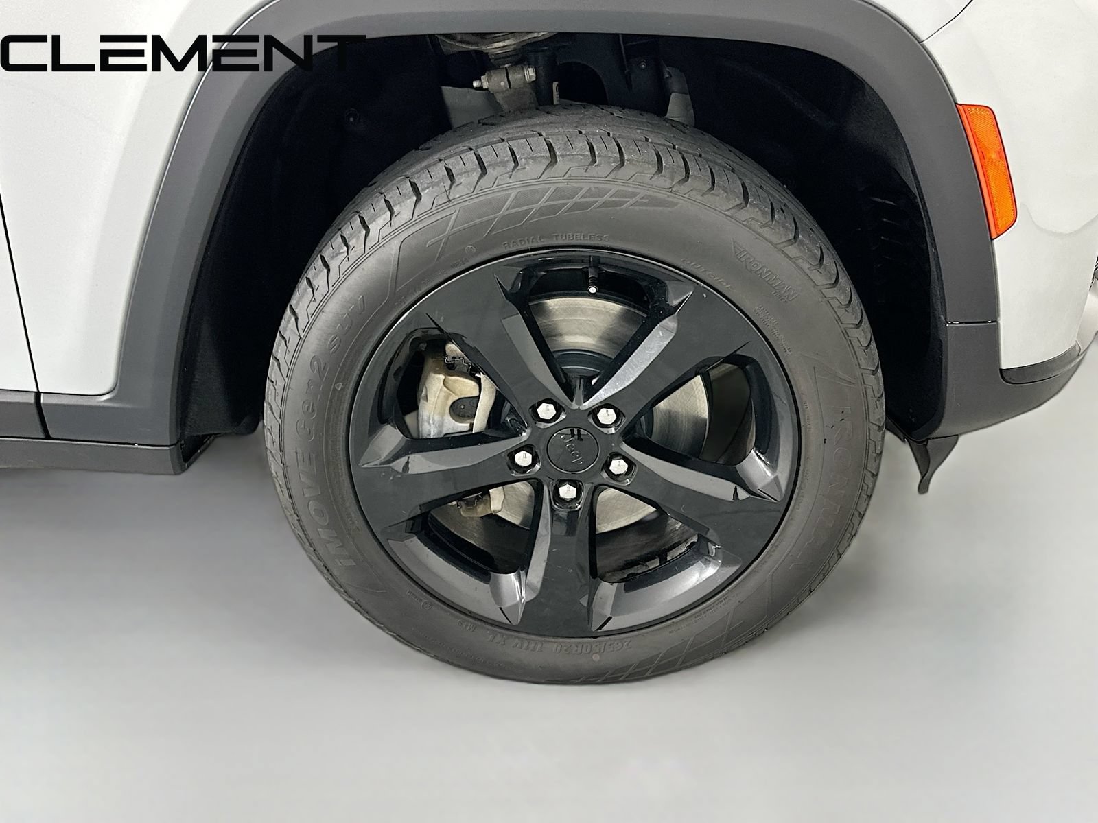 Used 2023 Jeep Grand Cherokee L Laredo AWD/4WD image 37