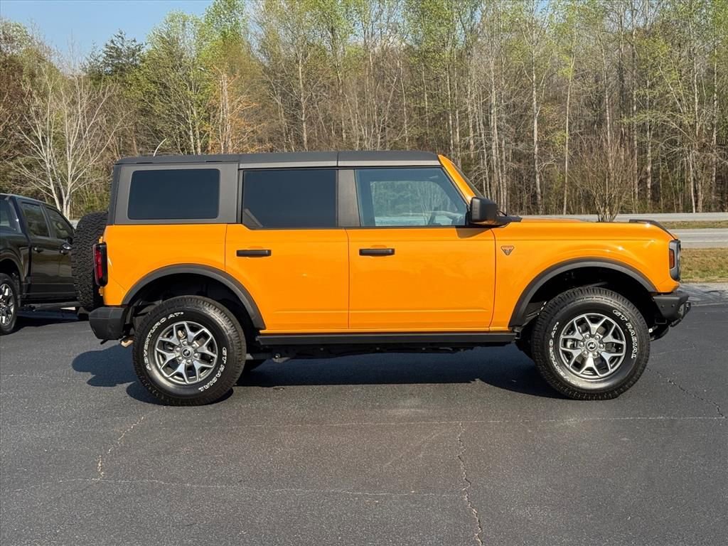 Used 2022 Ford Bronco Badlands image 3