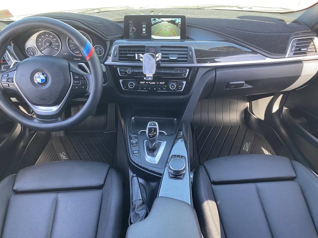 Used 2017 BMW 330i Sedan RWD image 14