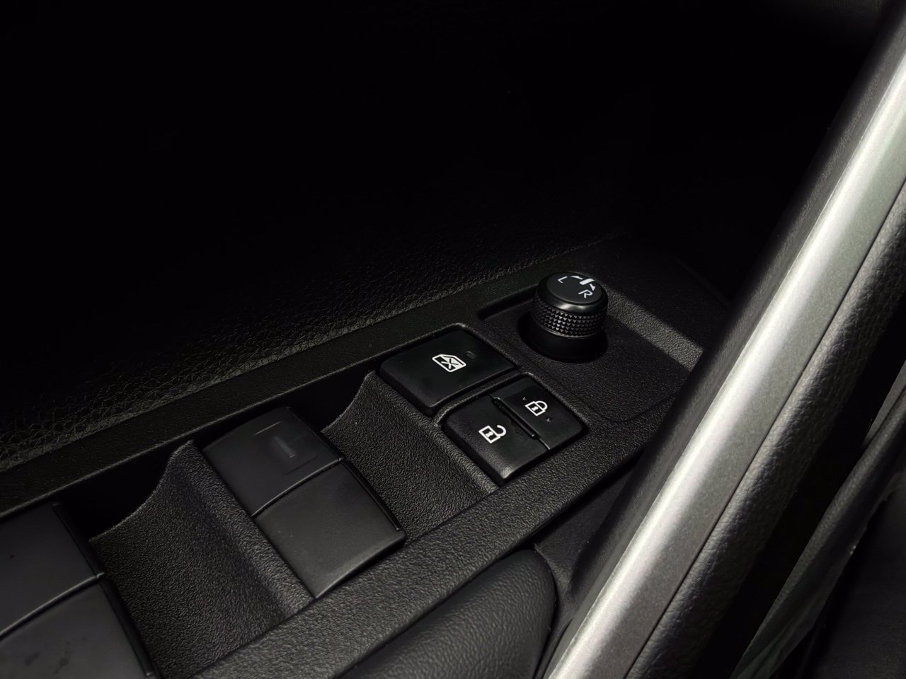New 2026 Toyota Corolla Cross XLE w/ Convenience Package FWD image 22