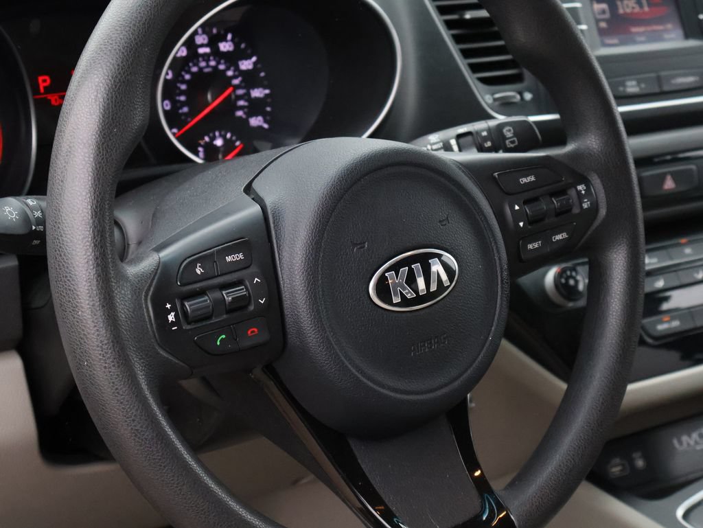Used 2015 Kia Sedona LX w/ LX Convenience Package FWD image 21