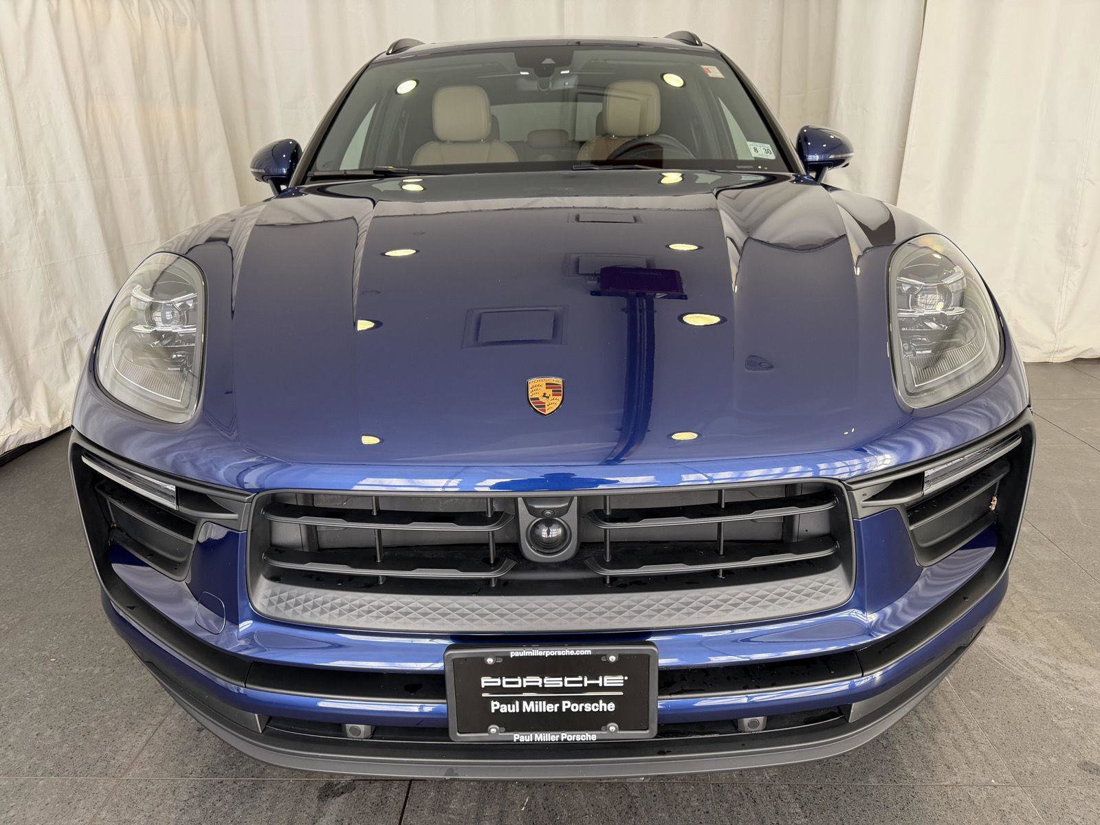 Certified 2025 Porsche Macan Turbo image 6