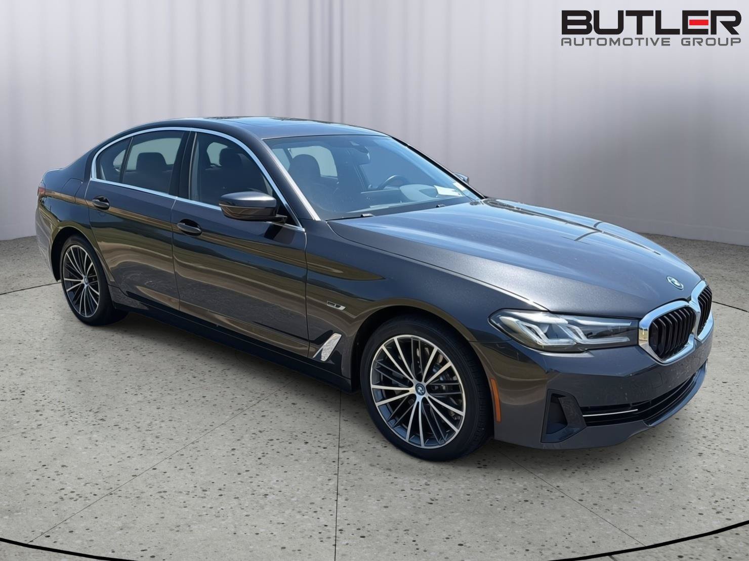 Used 2023 BMW 530e w/ Premium Package RWD image 8
