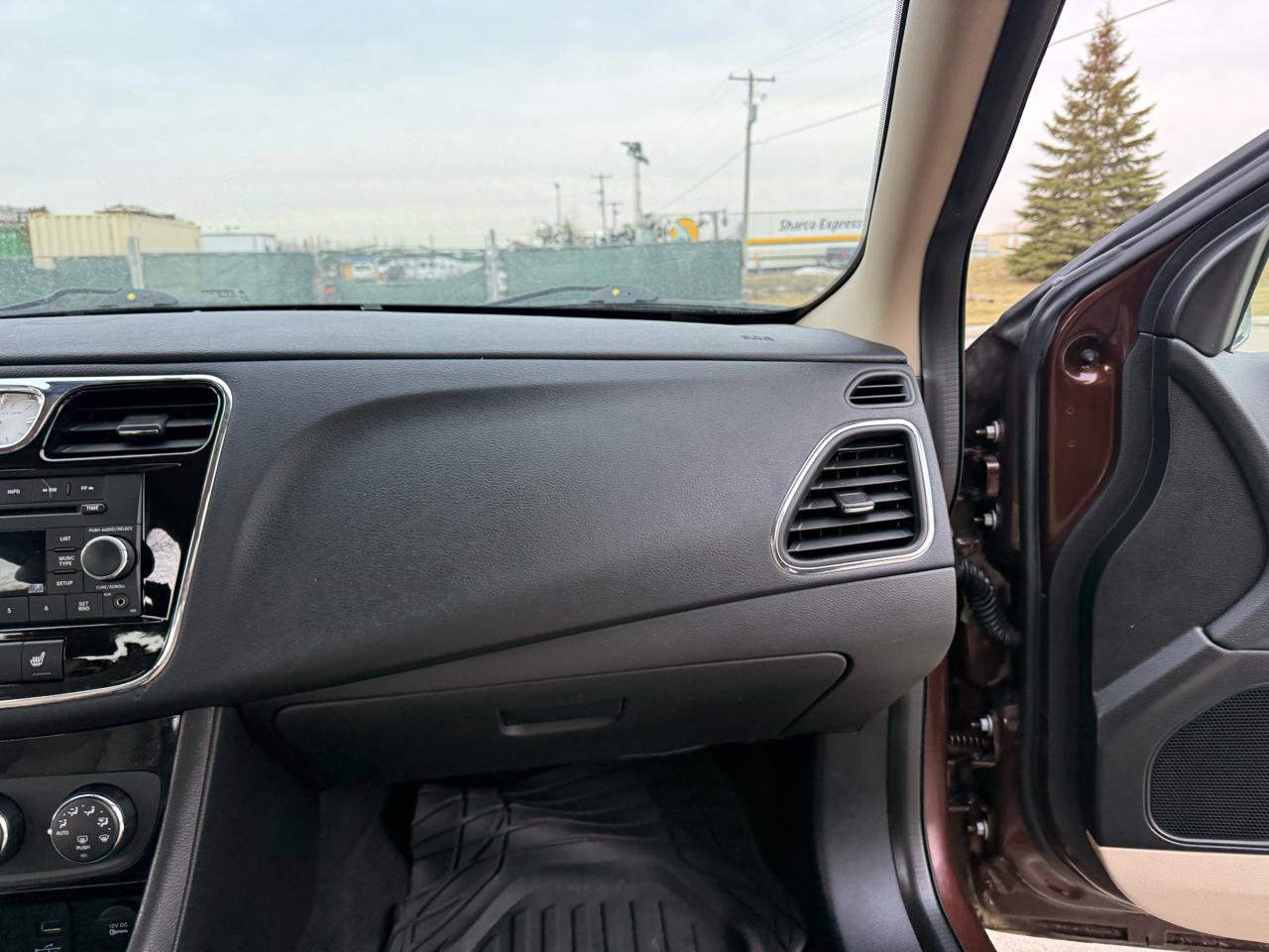 Used 2012 Chrysler 200 Touring image 21