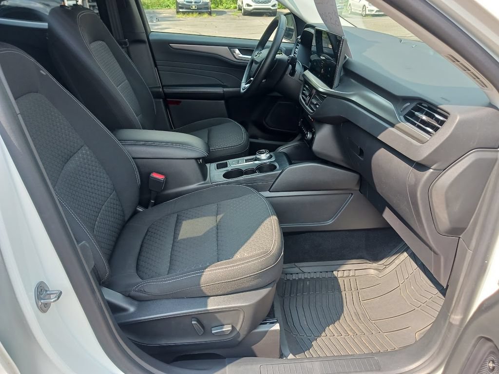 Used 2023 Ford Escape Active w/ Tech Pack #2 AWD/4WD image 12