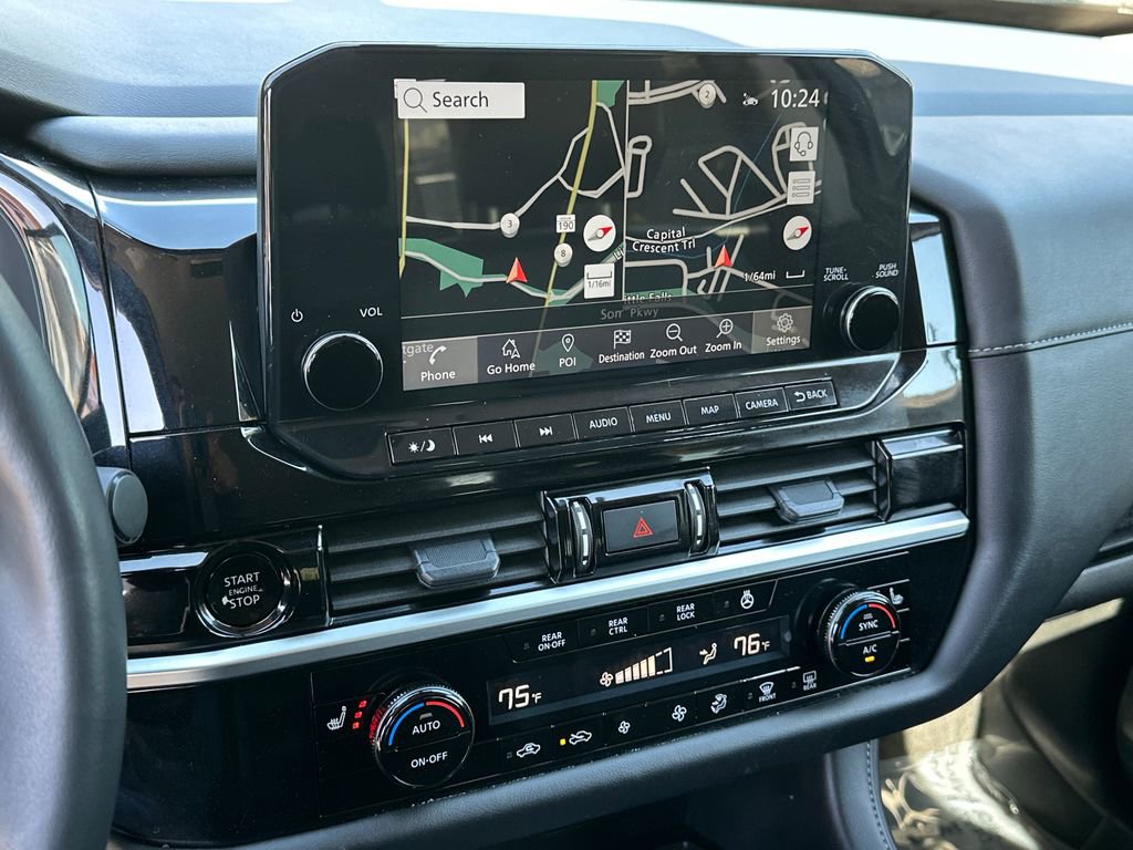 Used 2025 Nissan Pathfinder SL AWD/4WD image 28