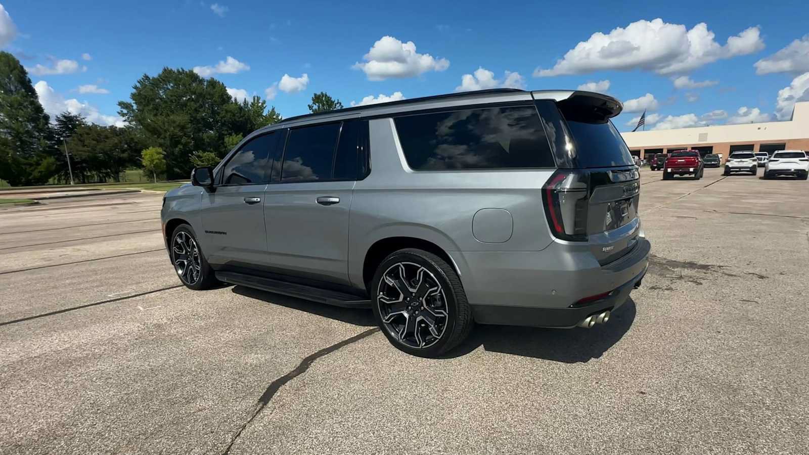 Certified 2025 Chevrolet Suburban RST w/ Advanced Technology Package AWD/4WD image 6