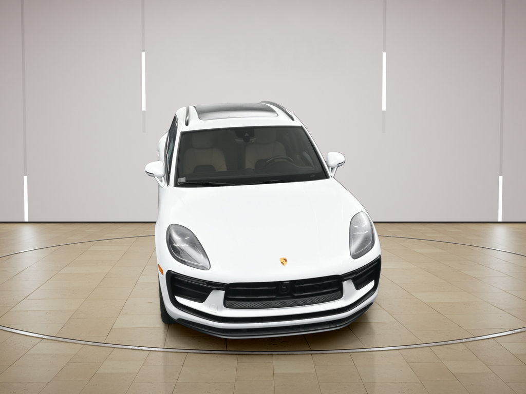 Certified 2026 Porsche Macan AWD/4WD image 39