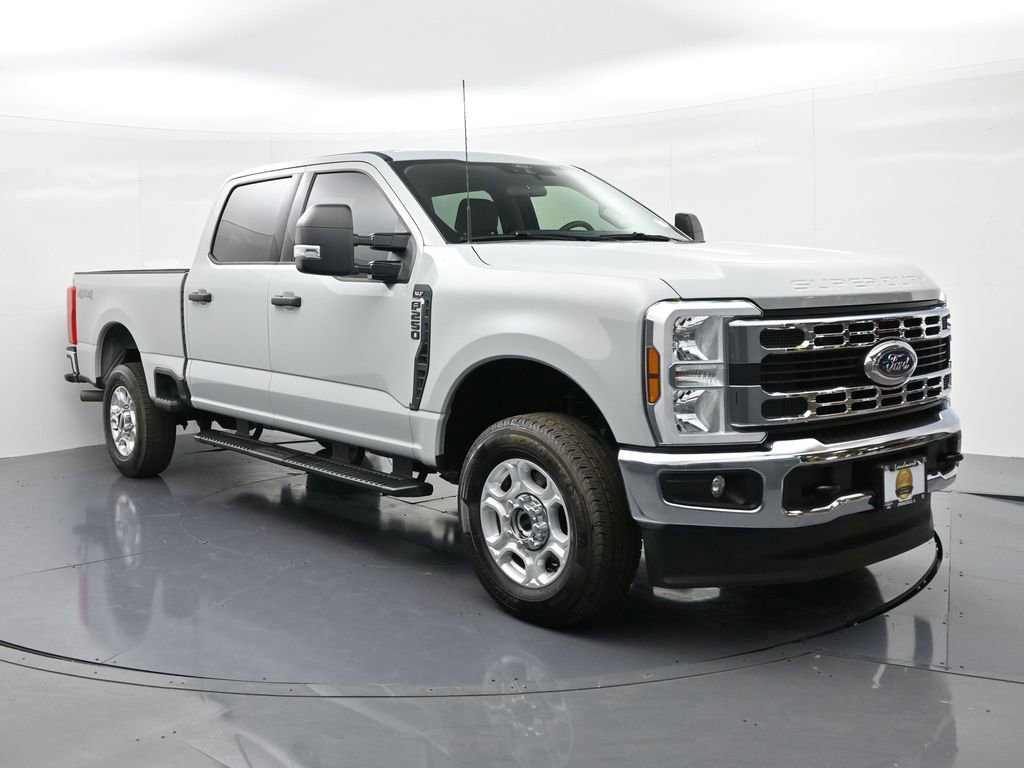 Used 2025 Ford F250 XLT image 4