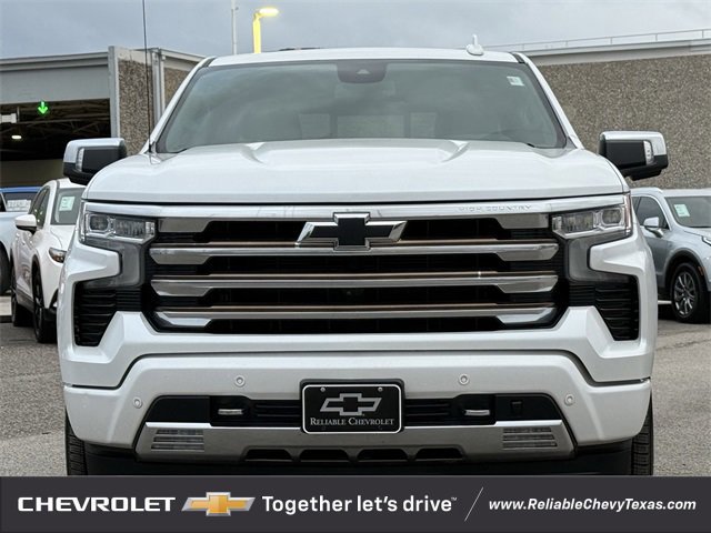 Used 2022 Chevrolet Silverado 1500 High Country w/ High Country Premium Package image 3
