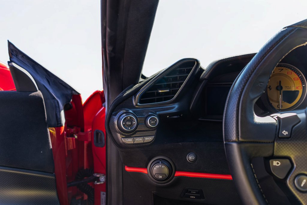Certified 2019 Ferrari 488 Pista Coupe RWD image 39
