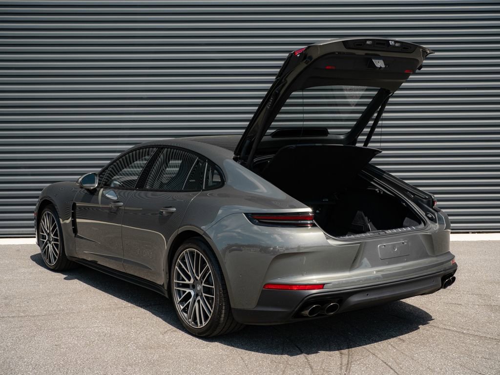 Certified 2025 Porsche Panamera 4 image 31