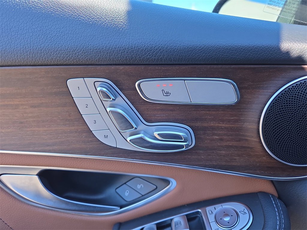 Used 2021 Mercedes-Benz GLC 300 image 11