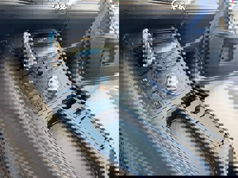 Used 2012 Lexus CT 200h image 24