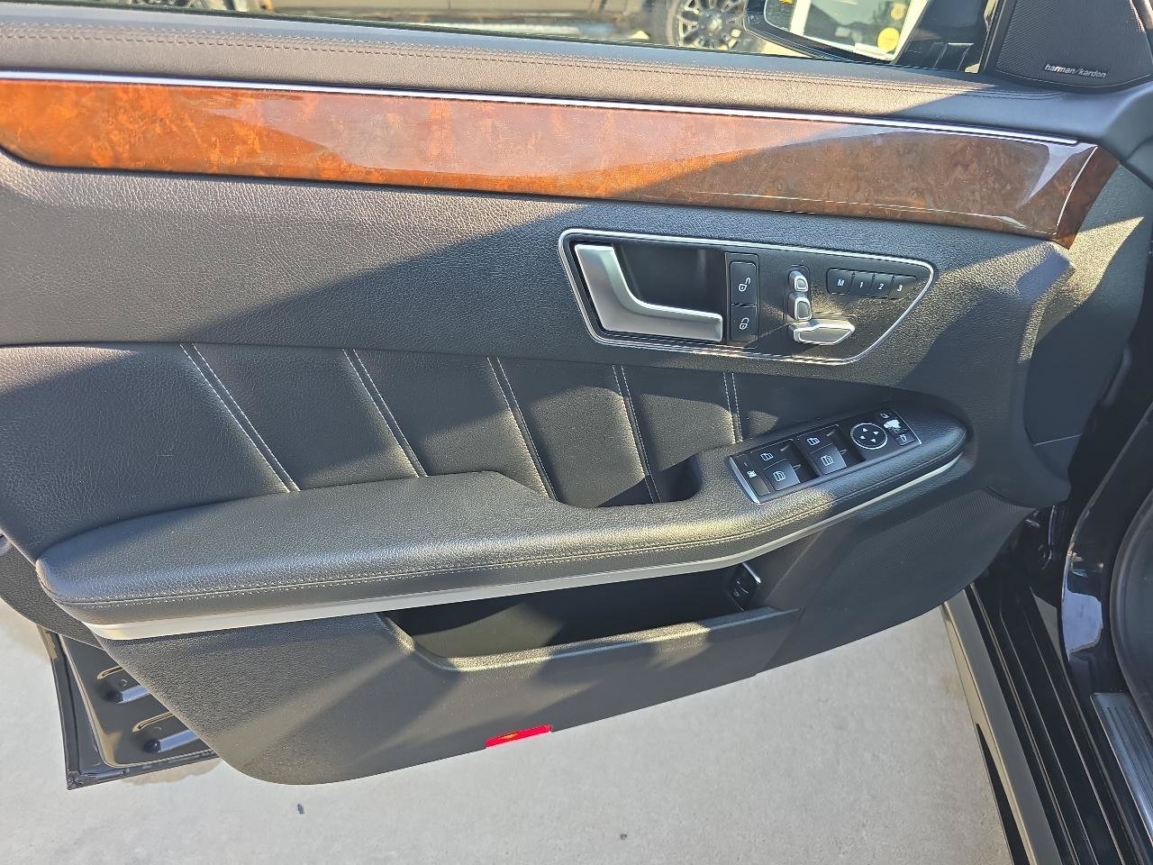 Used 2015 Mercedes-Benz E 400 4MATIC Sedan image 17