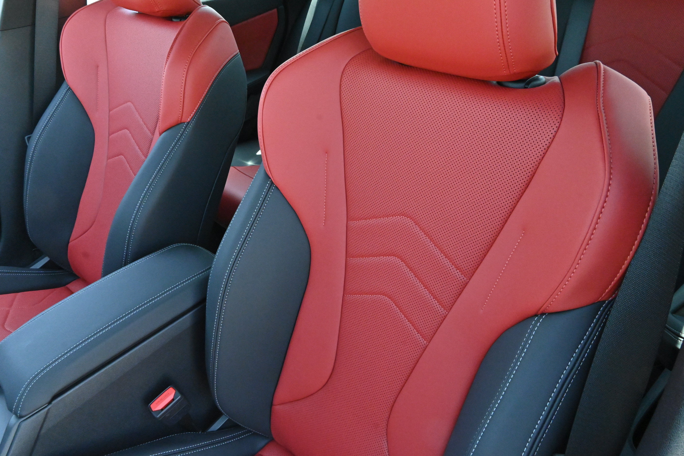 New 2026 BMW 228i w/ Technology Package FWD image 11