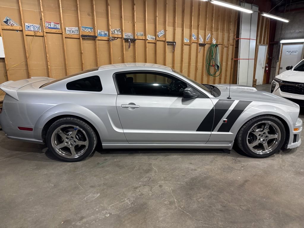 Used 2006 Ford Mustang GT image 2