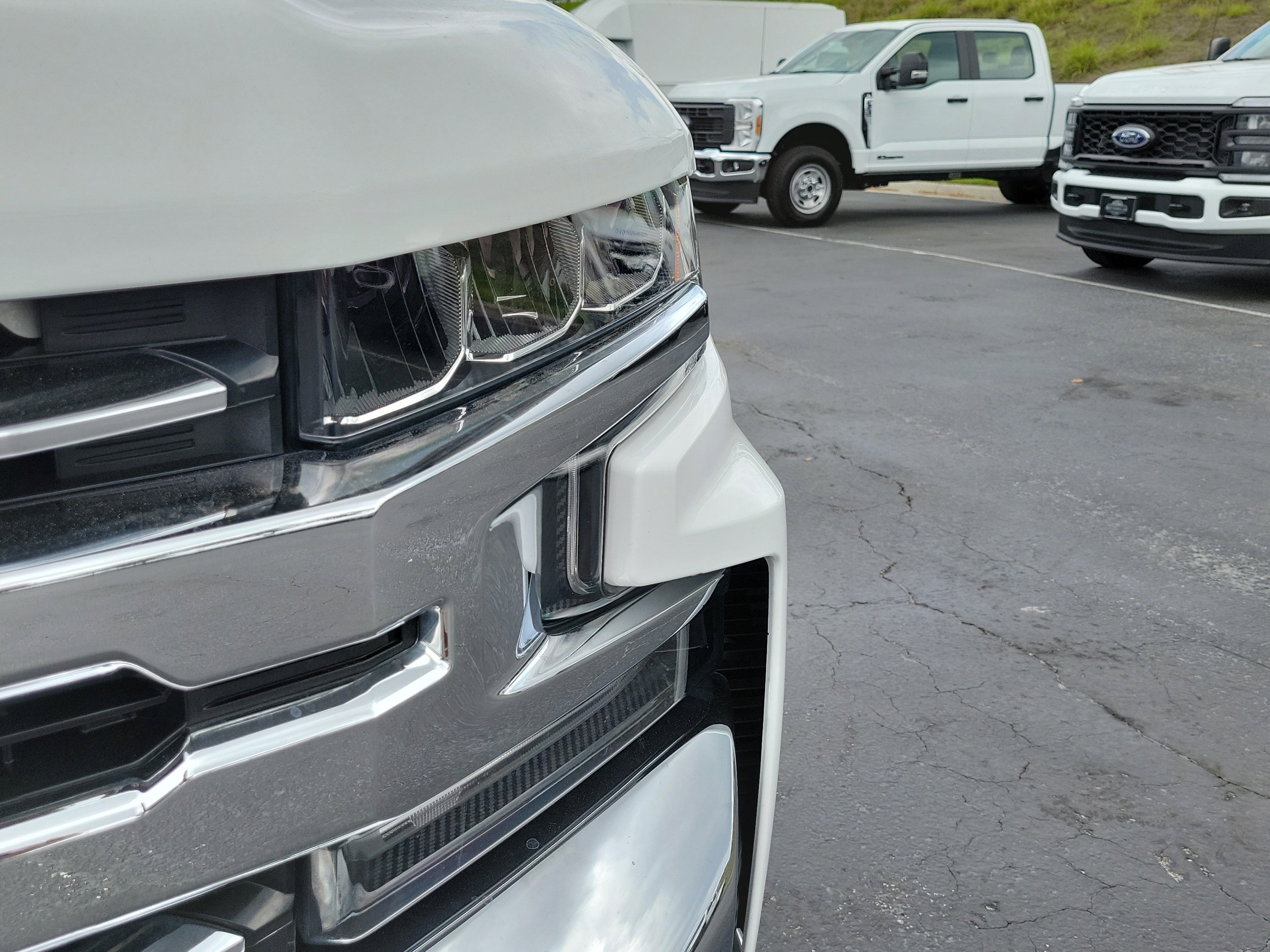 Used 2019 Chevrolet Silverado 1500 LTZ w/ LTZ Plus Package image 3