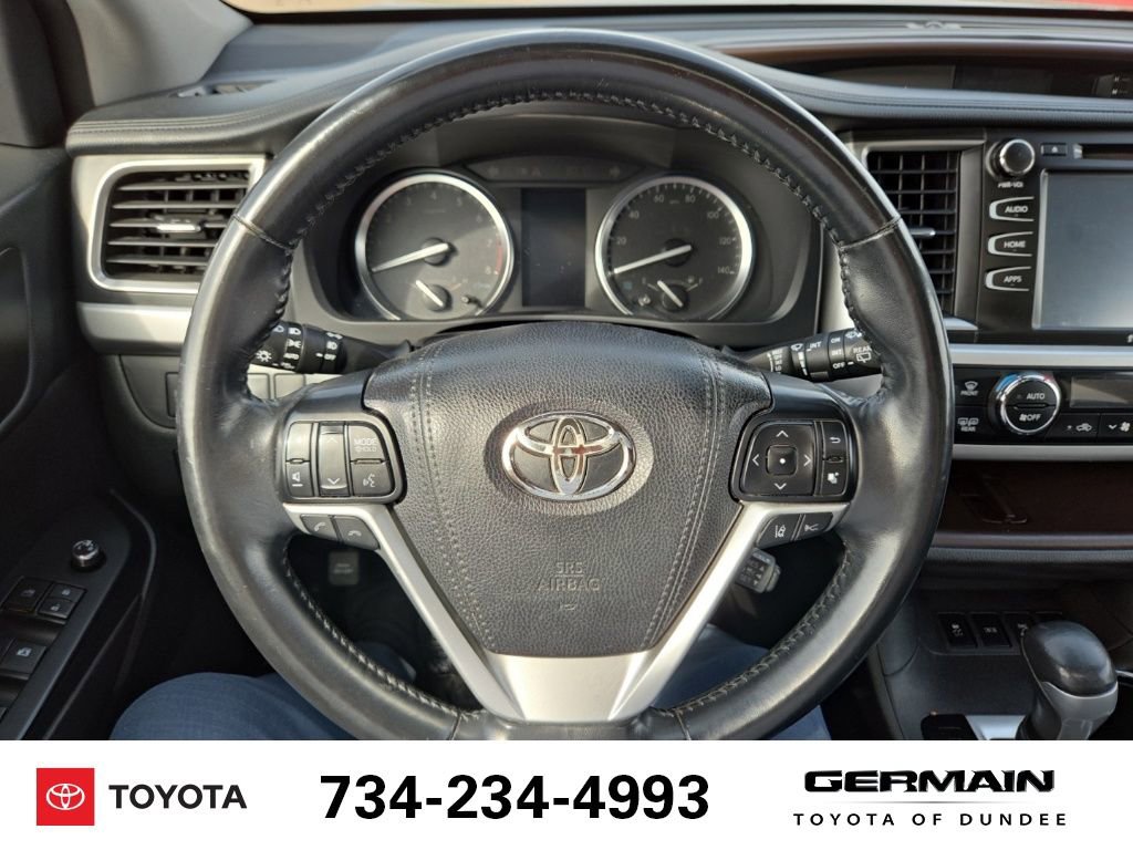 Used 2017 Toyota Highlander XLE w/ Protection Package #3 AWD/4WD image 24