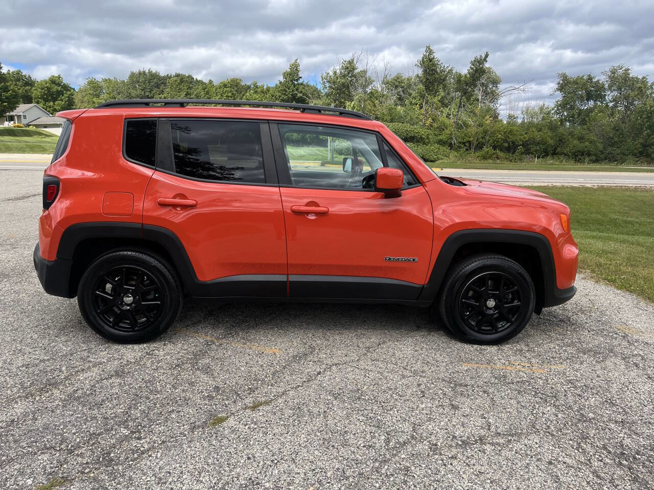 Used 2021 Jeep Renegade Latitude w/ Convenience Group image 6