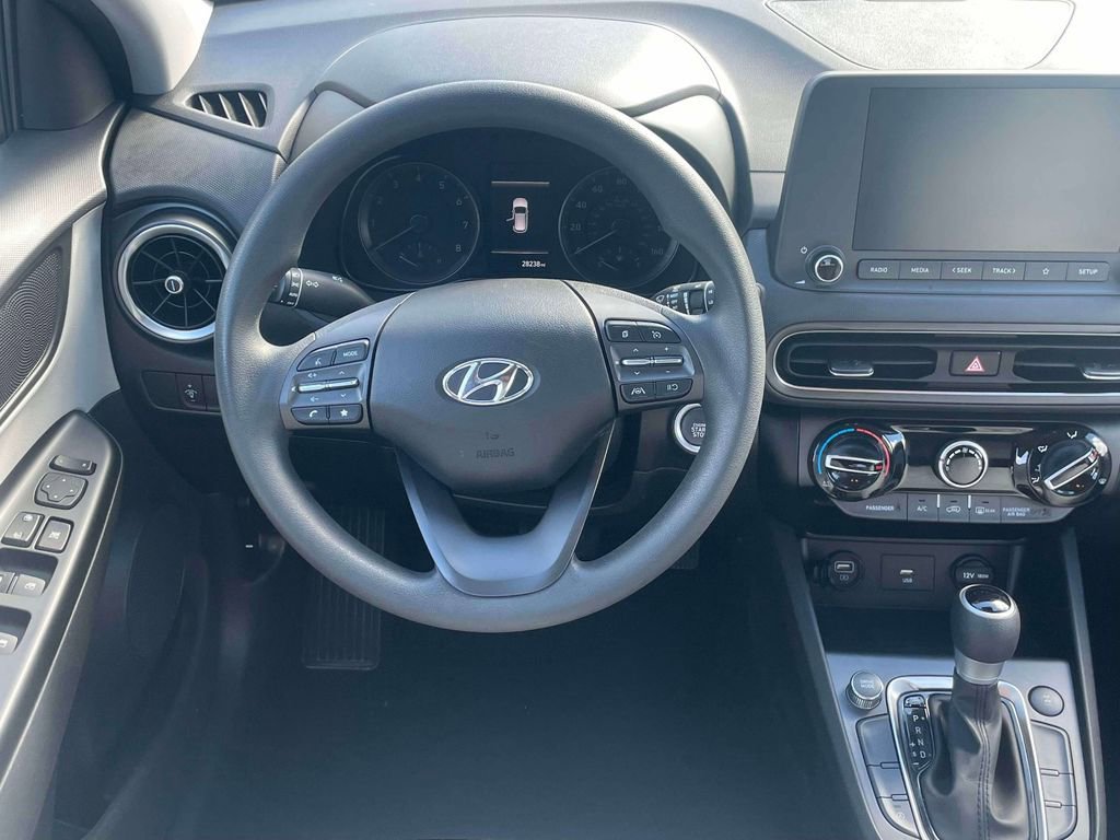 Used 2023 Hyundai Kona SEL image 12